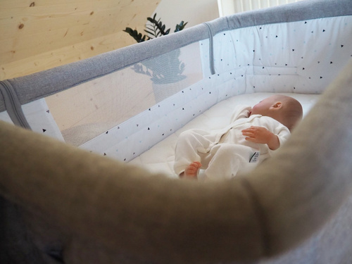 ZESTAW - Materac do kołyski Chicco Baby Hug 5w1 77x39 + Prześcieradło do Gondoli +  Klin do Kołyski 